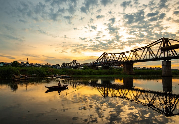 Hanoi Sunset Foodie Tour by Scooter